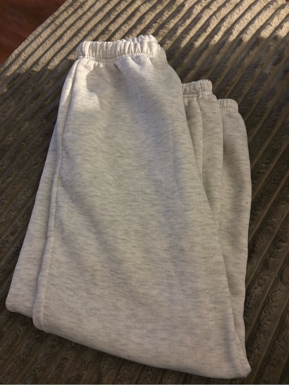 Women’s Light Gray Cozy Fleece Sweatpants
